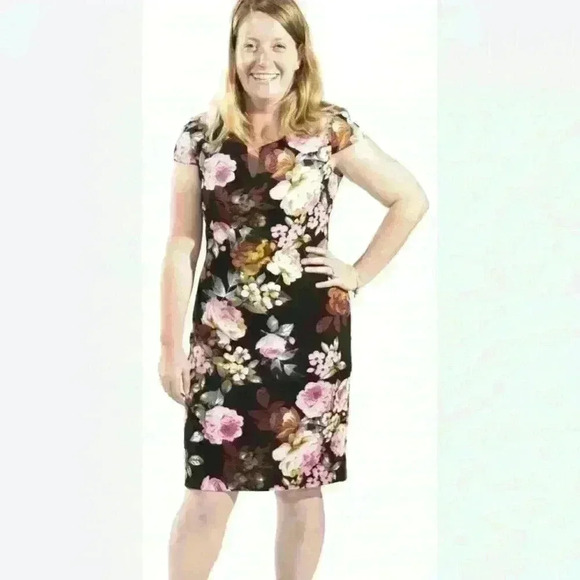 Like New Black Bouquet of Flowers Size 12 - Picture 1 of 7